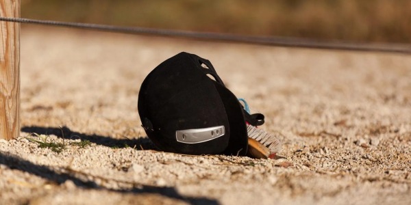 Cómo elegir un casco para montar a caballo